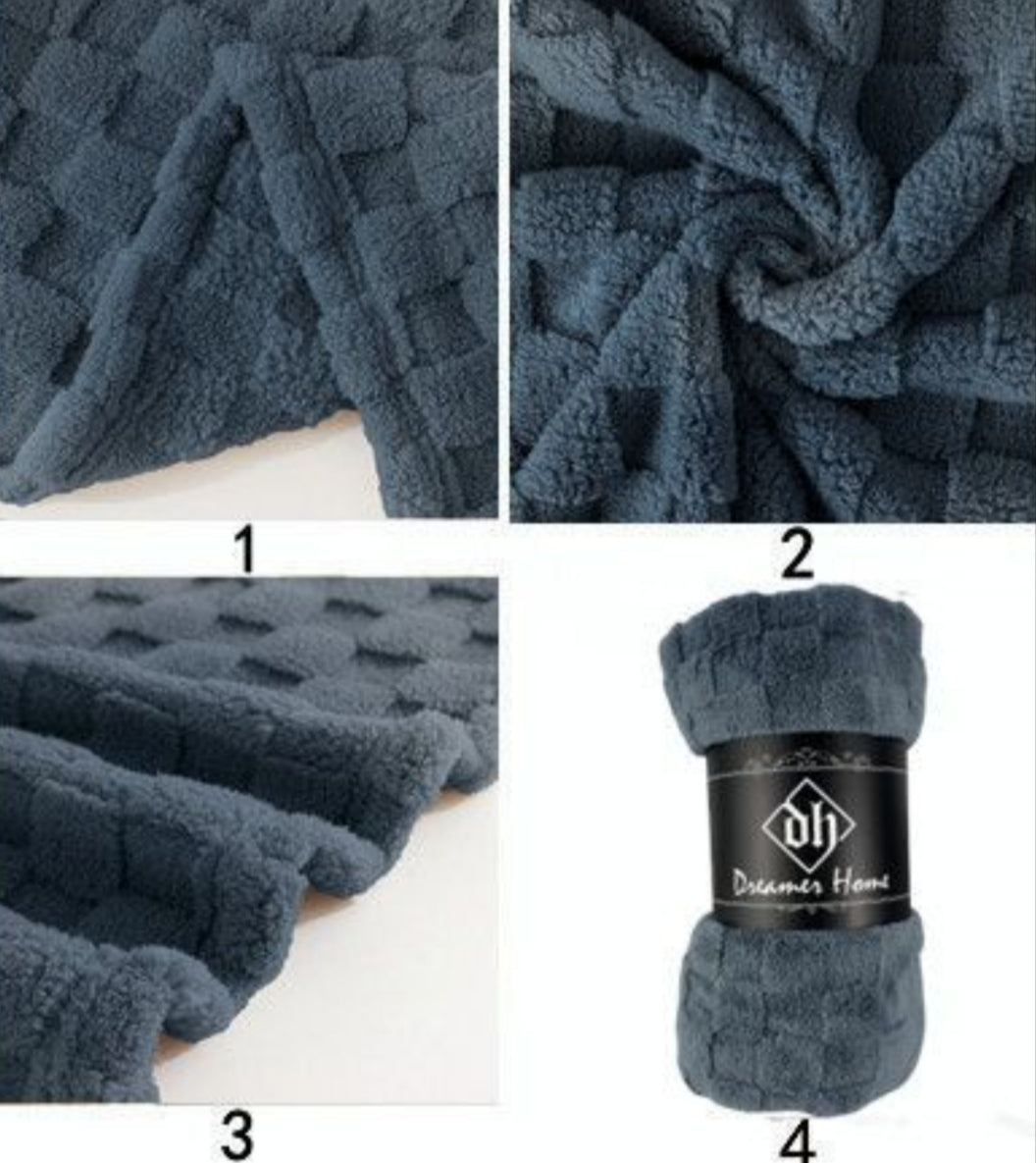 Manta de Microlina Shopli – Ultra Suave con Diseño Texturizado | 3 Medidas Disponibles